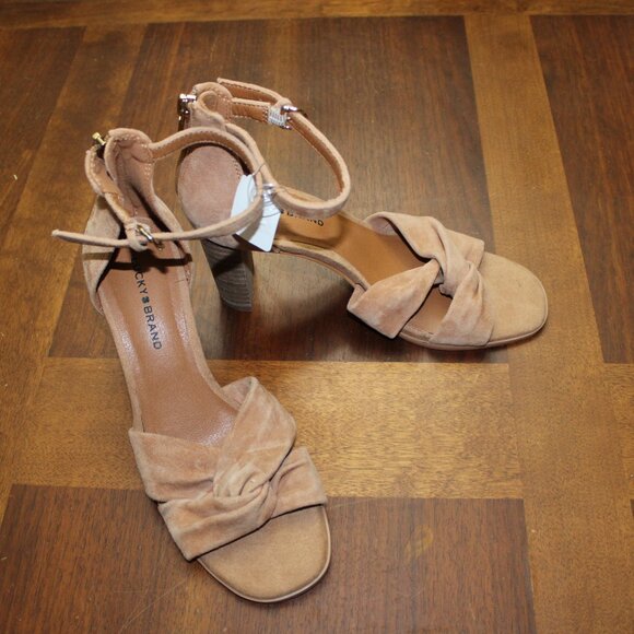 Lucky Brand Tan Knot Suede Stacked Heel Nacito Sandals - Picture 1 of 16